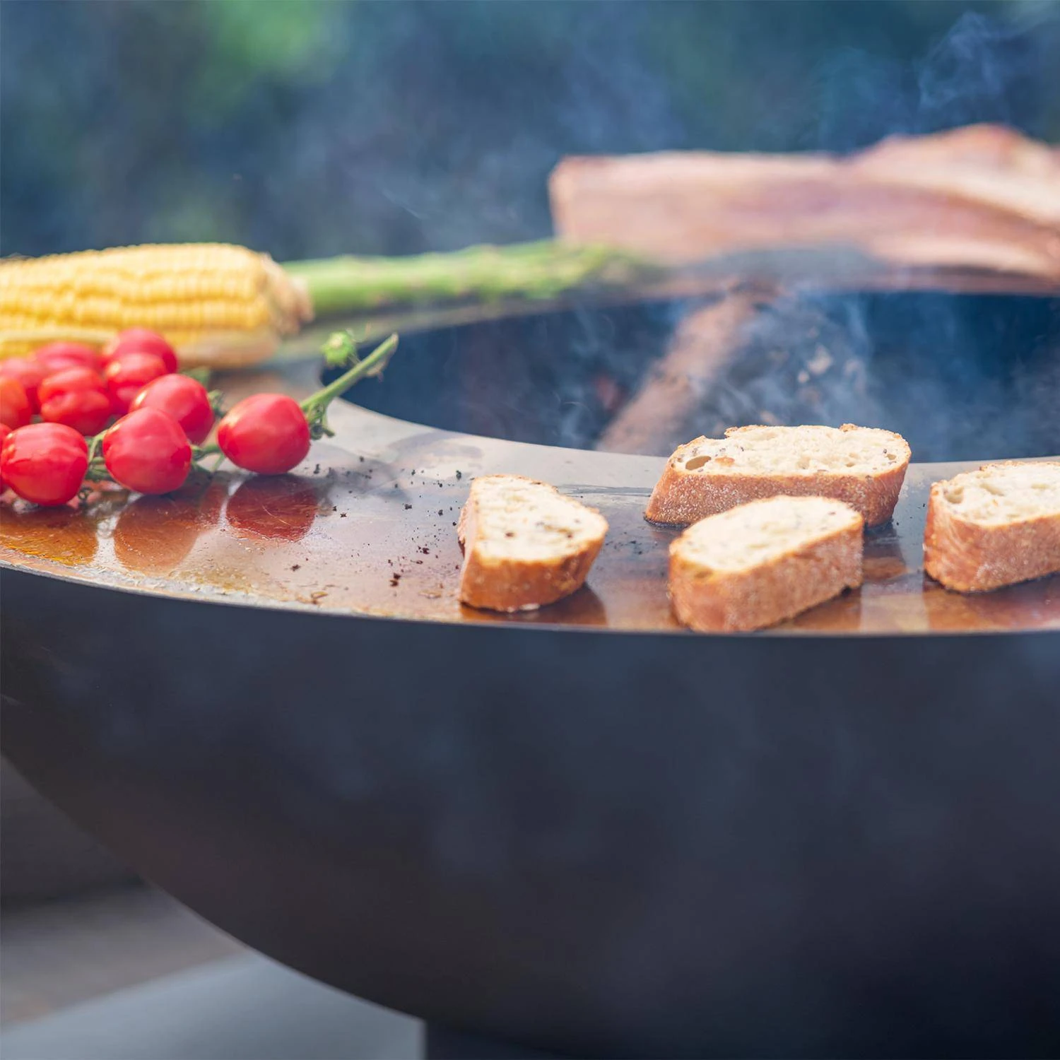 Braséro Barbecue Ø80cm, Planche De Cuisson, Stockage Bois Et Housse – Image 3