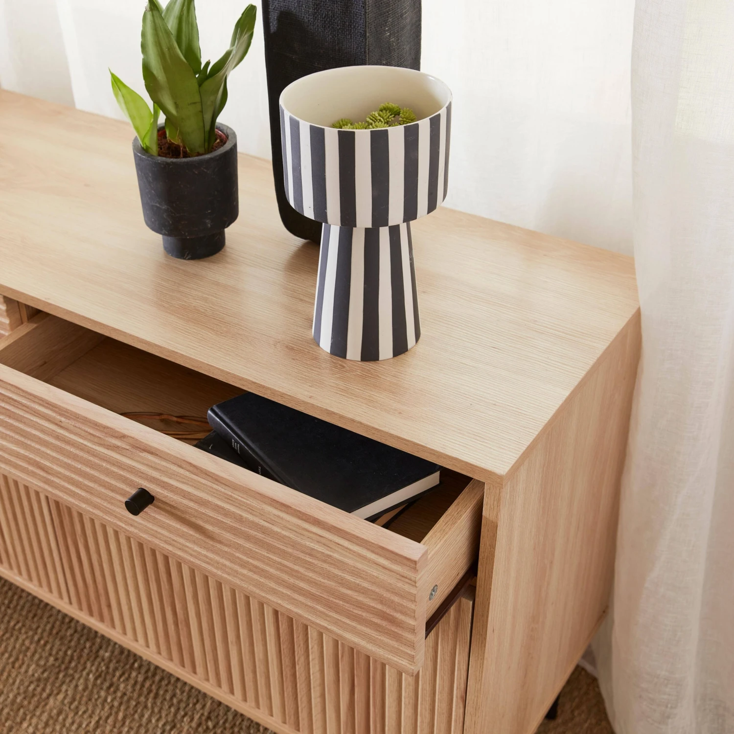 Buffet De Rangement Bois Rainuré 120 Cm – Image 3