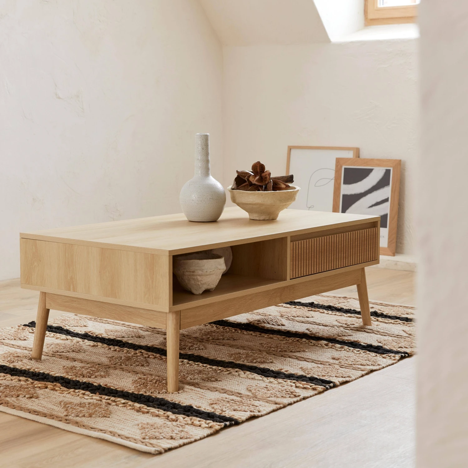 Table Basse Scandinave Décor Bois Rainuré 2 Niches, 1 Tiroir Couleur : Naturel