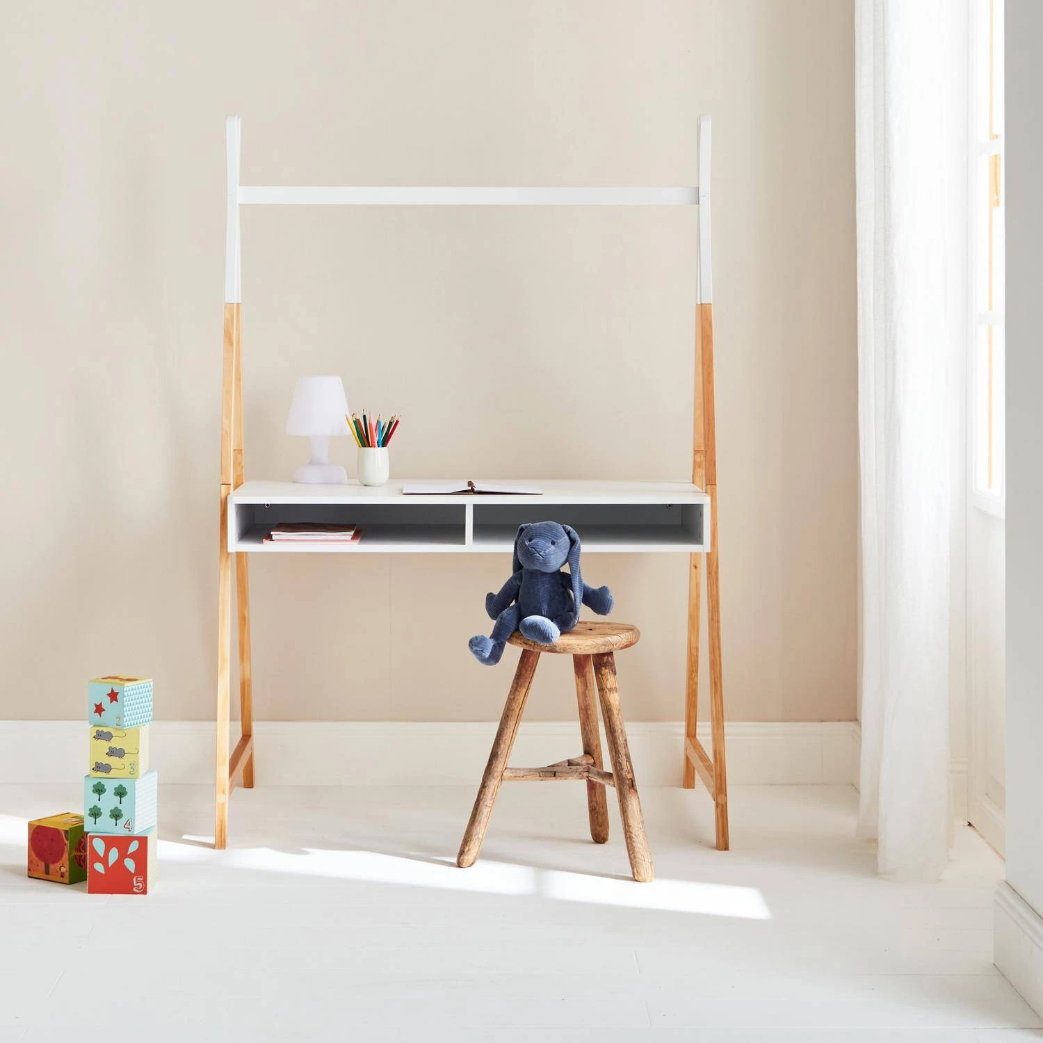 Bureau Tipi Enfant Avec Casiers Couleur : Blanc