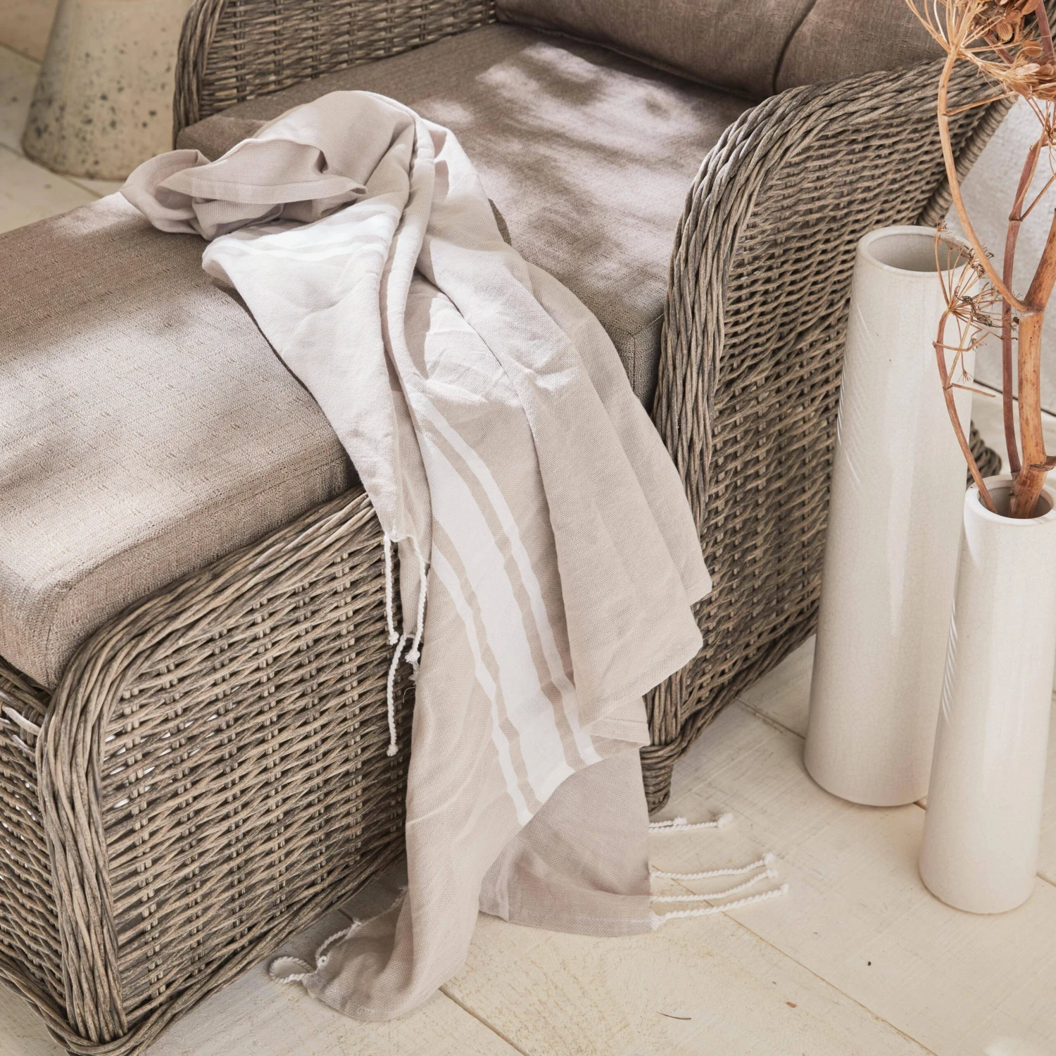 Fauteuil De Jardin Avec Repose Pieds Résine Tressée Ronde (lot De 2) – Image 2